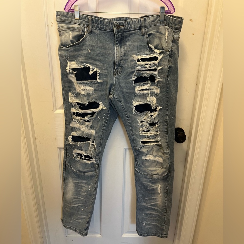 VGUC Smoke Rize Men’s Slim Fit Distressed Jeans - Sz 40x32